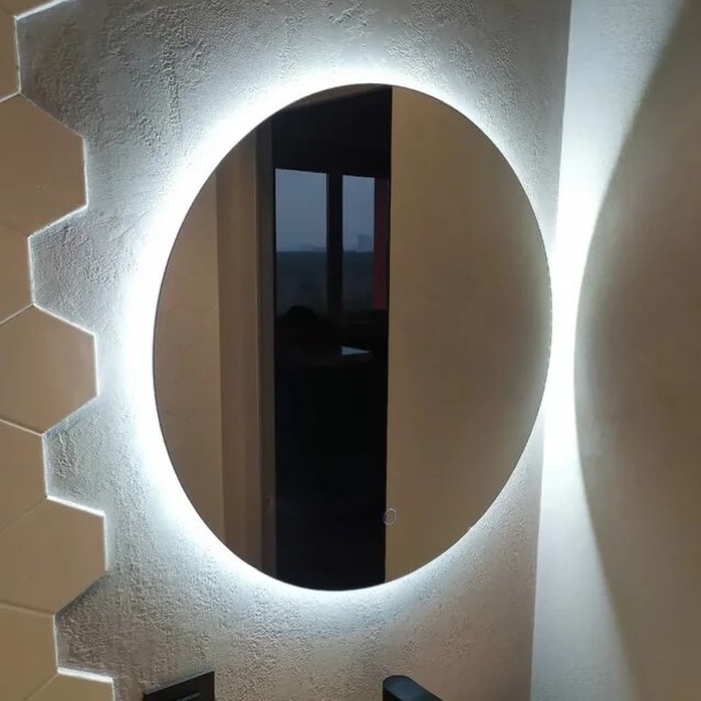Зеркало в ванную с LED освещением